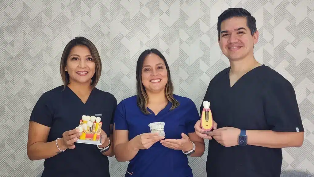 Clínica dental Lima Perú Especialistas en Periodoncia, implantes dentales, prótesis, brackets, ortodoncia